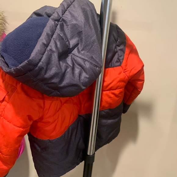 Toddler boys Oshkosh b gosh winter jacket new with out tags size 5 - Picture 4 of 4